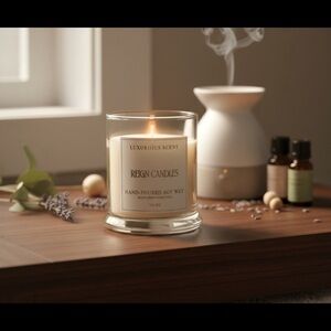 Luxurious Scent Hand-Poured Soy Candle - Cream